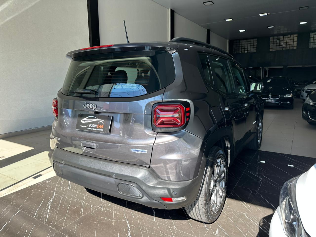 Jeep Renegade  Loungitude 1.3 Turbo 270 - foto 4