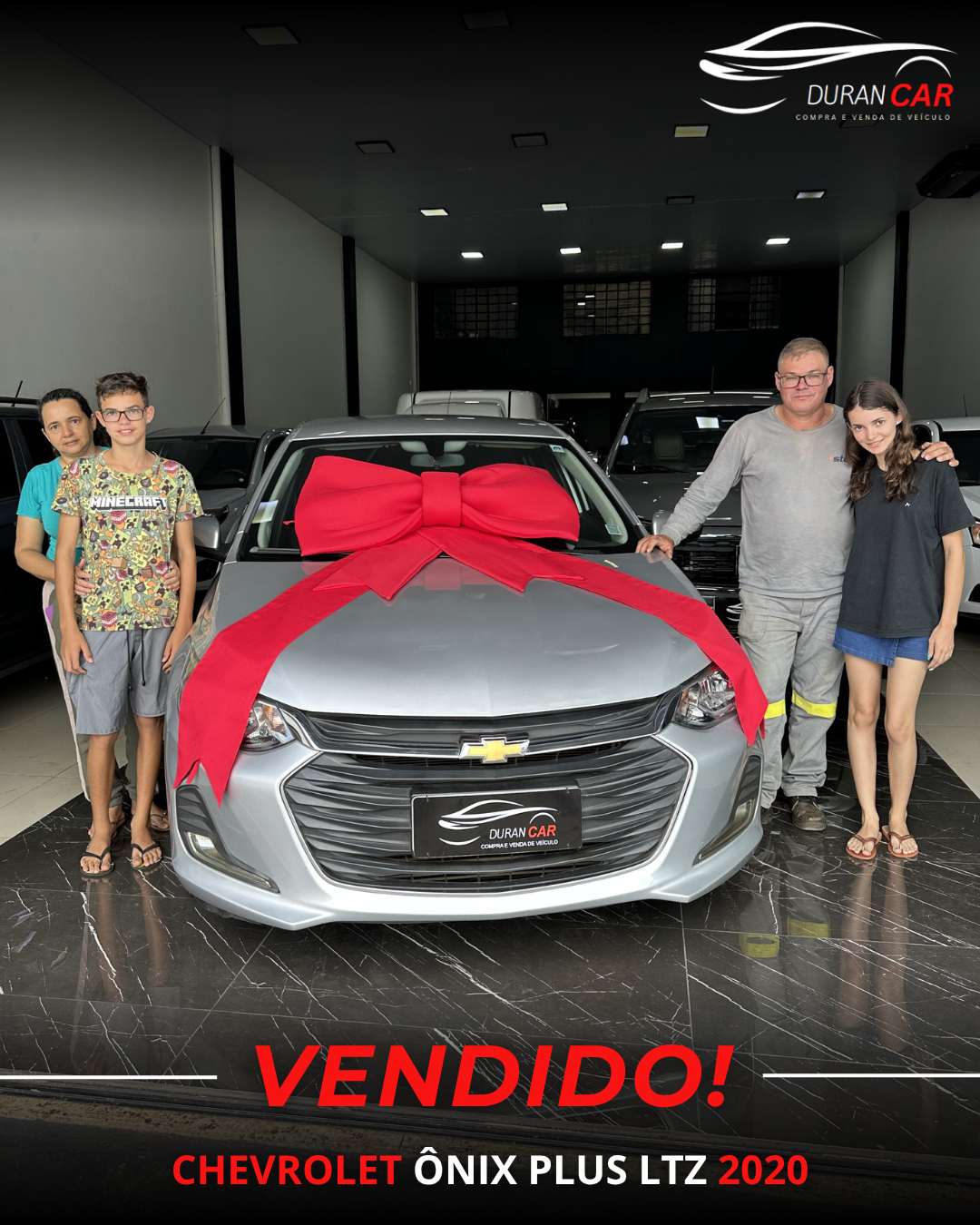 Parabéns ao casal Anderson e Silvana, junto com seus filhos Ana e Marco, por essa nova conquista! 🚗✨