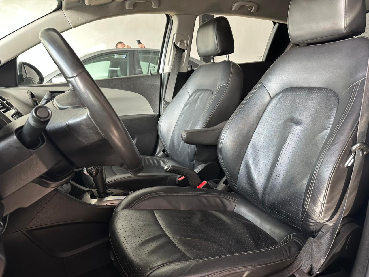 Chevrolet SONIC LTZ 1.6 - foto 9
