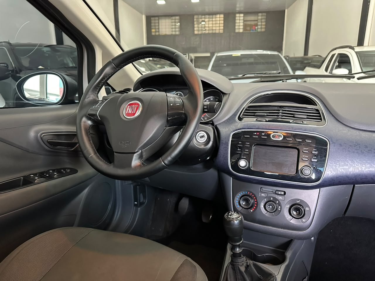 Fiat Punto Attractive 1.4 Flex  - foto 7