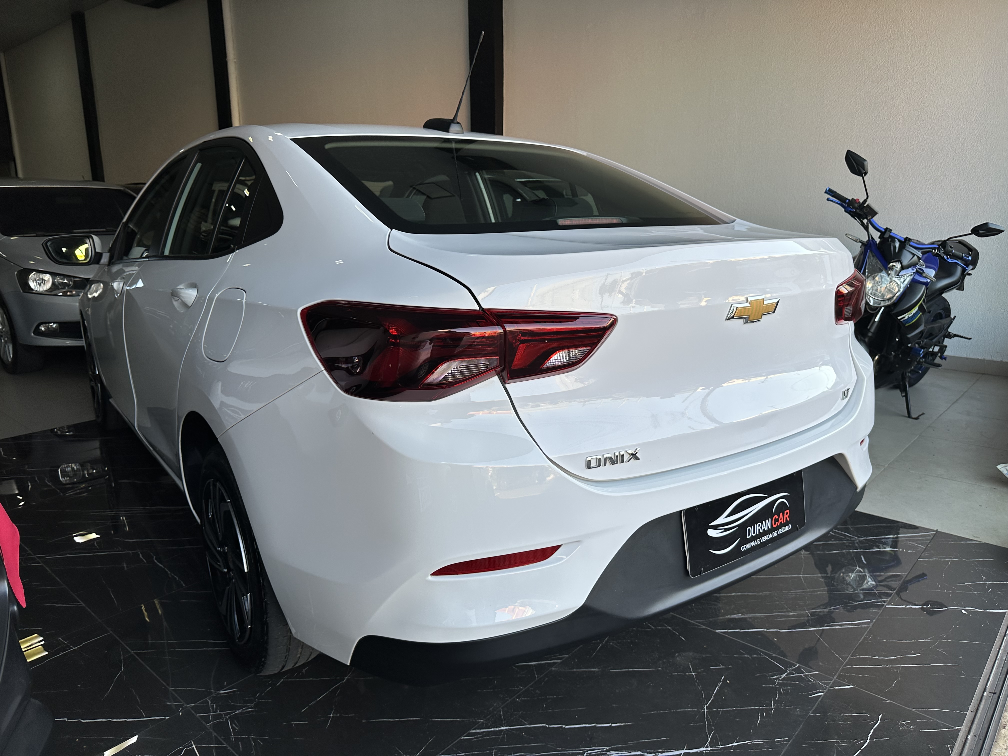 Chevrolet Ônix Plus LT 1.0 Turbo - foto 4