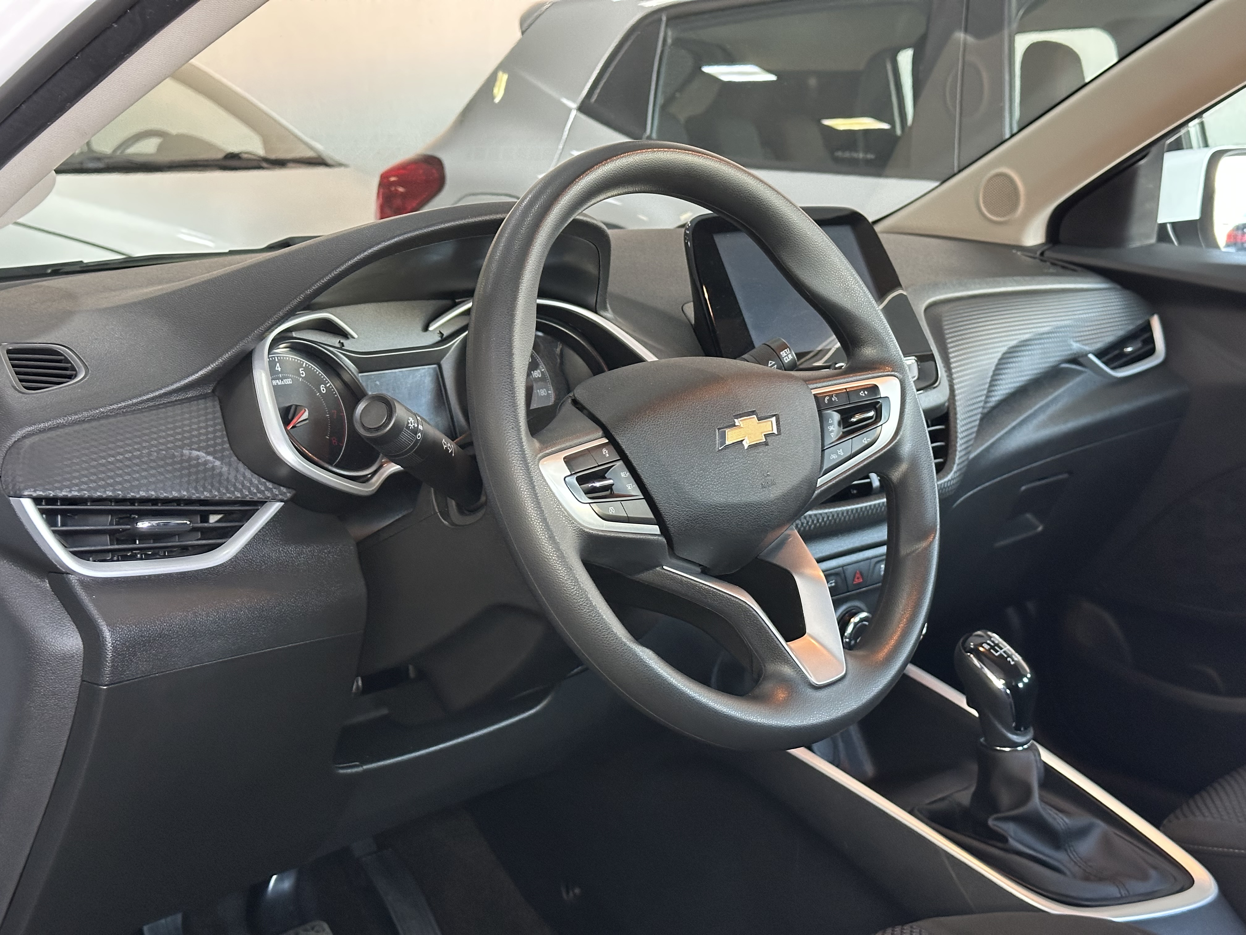 Chevrolet Ônix Plus LT 1.0 Turbo - foto 7