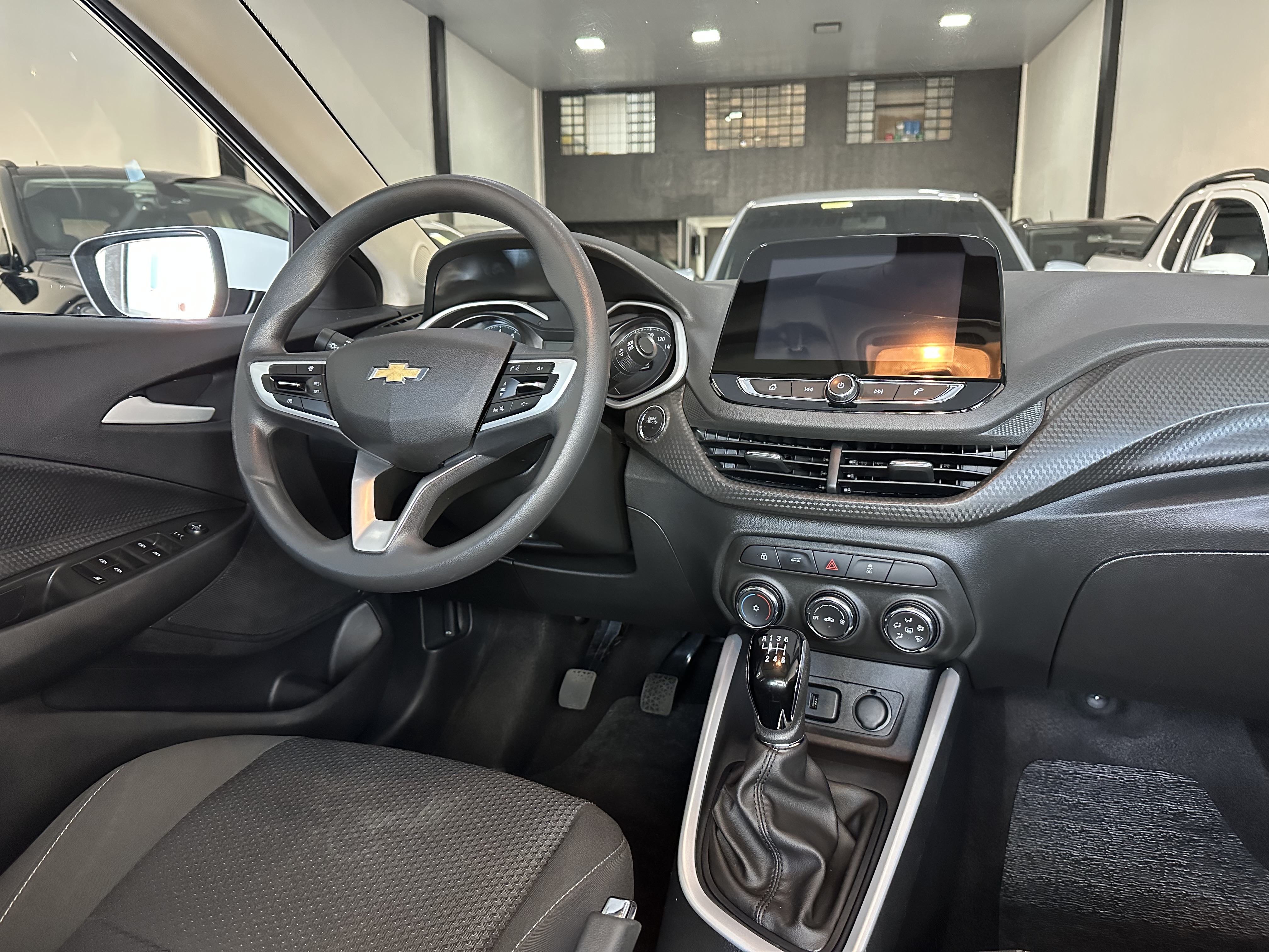 Chevrolet Ônix Plus LT 1.0 Turbo - foto 8