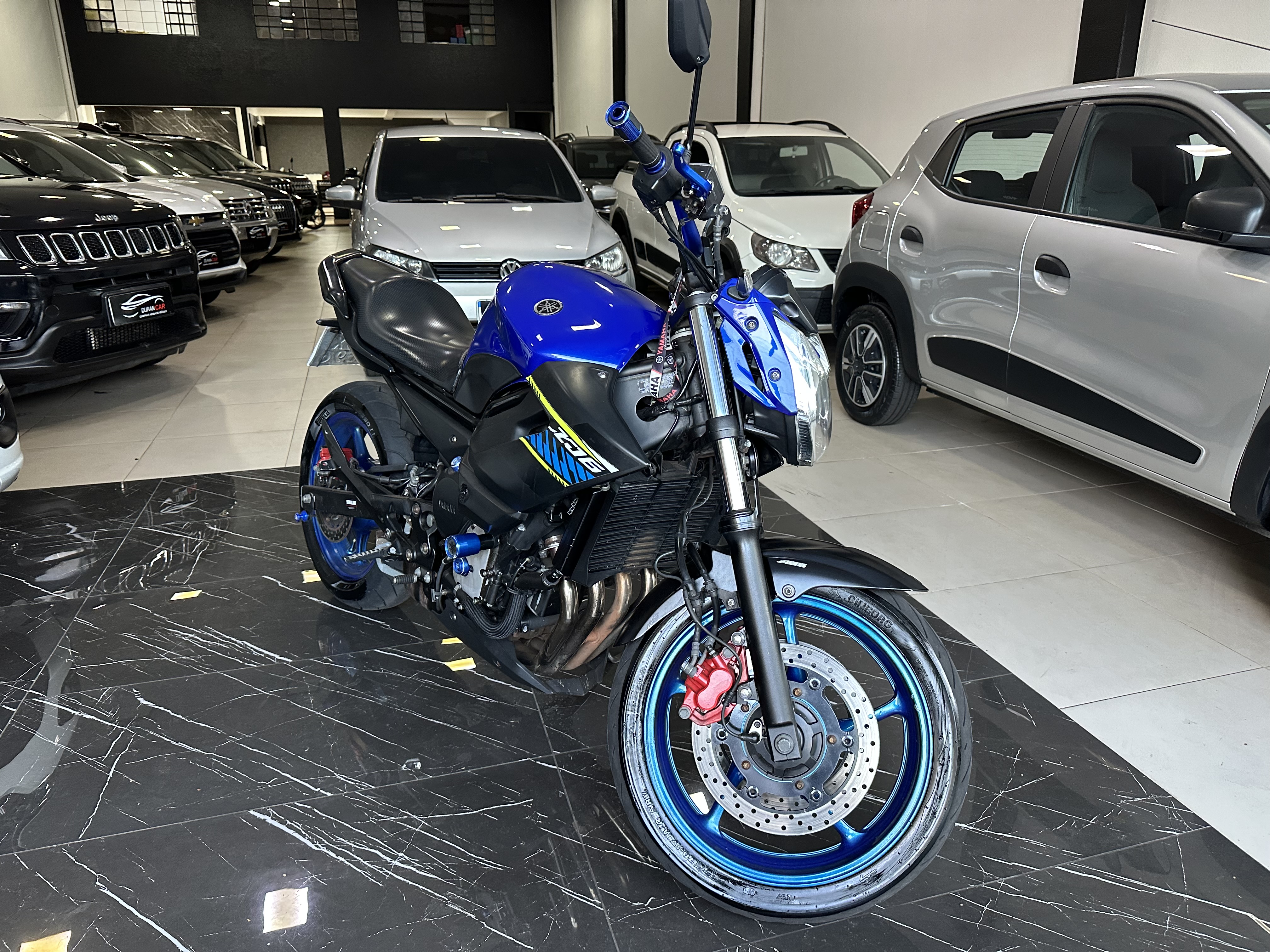 Yamaha XJ6 600c