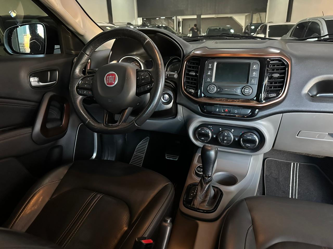 Fiat Toro Volcano 2.0 Turbo 4x4 - foto 8
