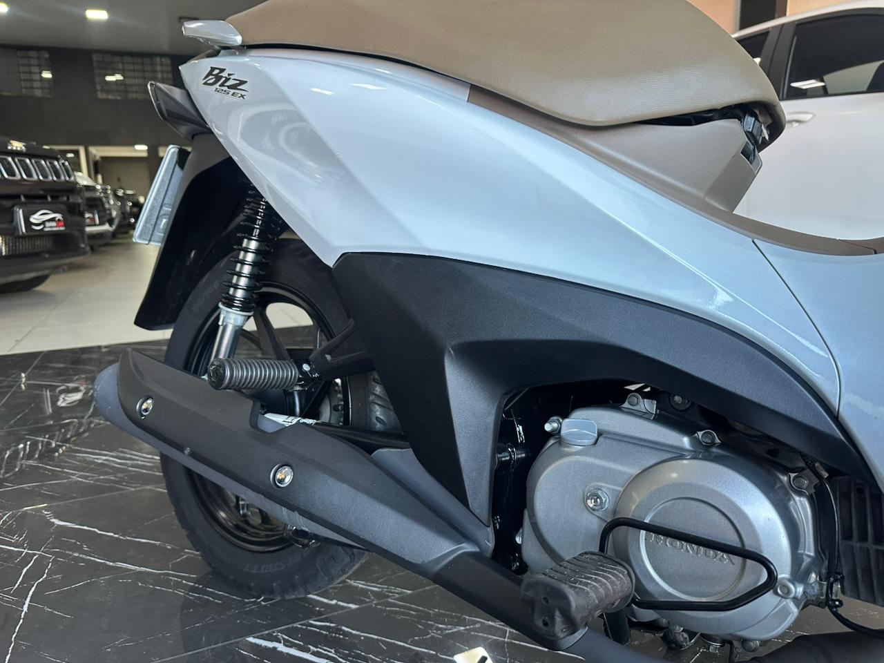 Honda Biz 125c EX  - foto 7