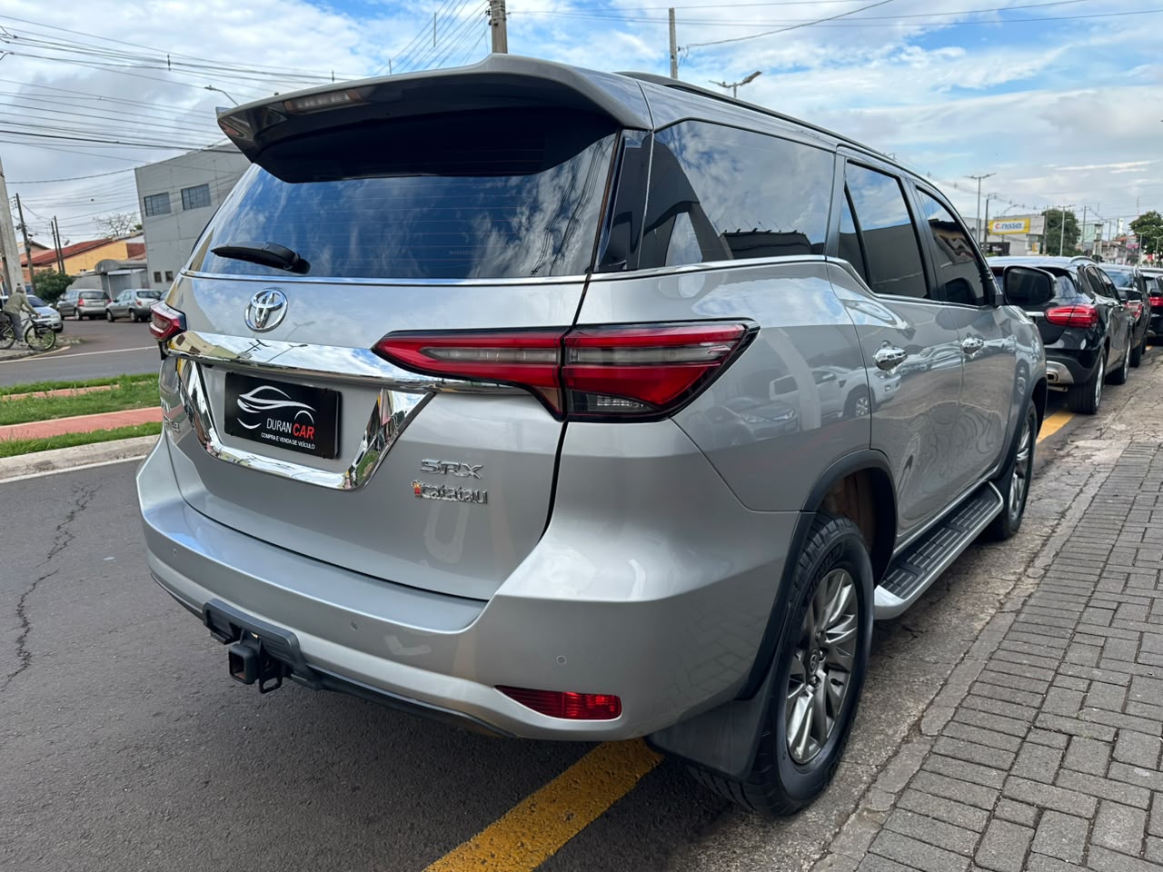 Toyota Hilux SW4 SRX 2.8 TDI 4x4 - foto 3