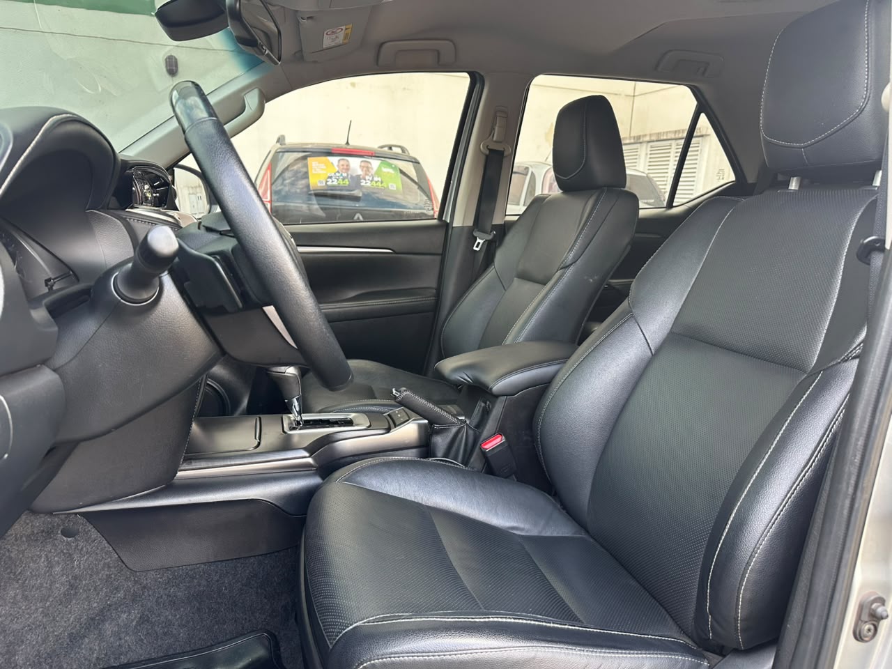 Toyota Hilux SW4 SRX 2.8 TDI 4x4 - foto 9